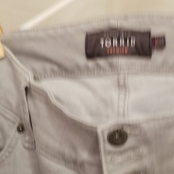 Jeans - Picture 3 of 4